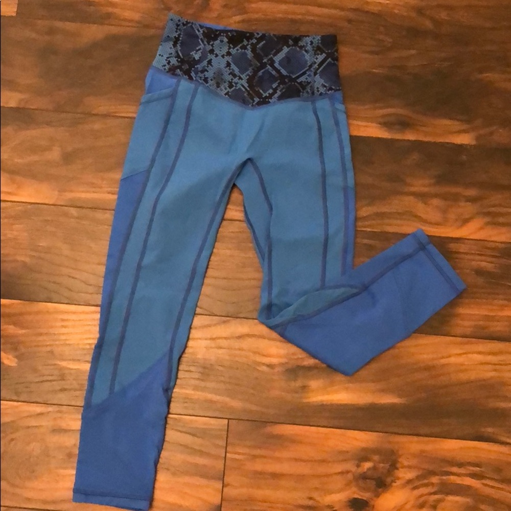 Lululemon running/ yoga leggings size 4